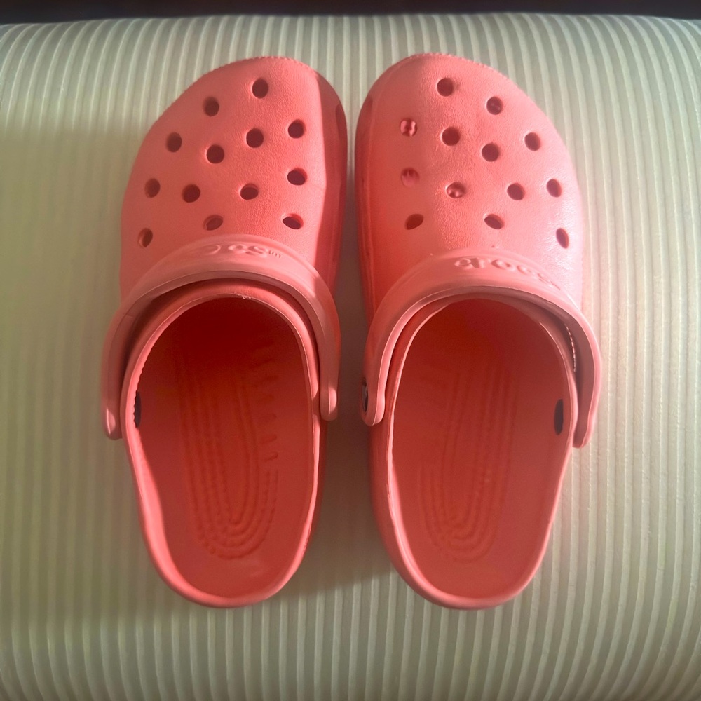Pink CROCS Size Small (6-7). Like New